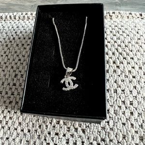 silver cc chancel style necklace